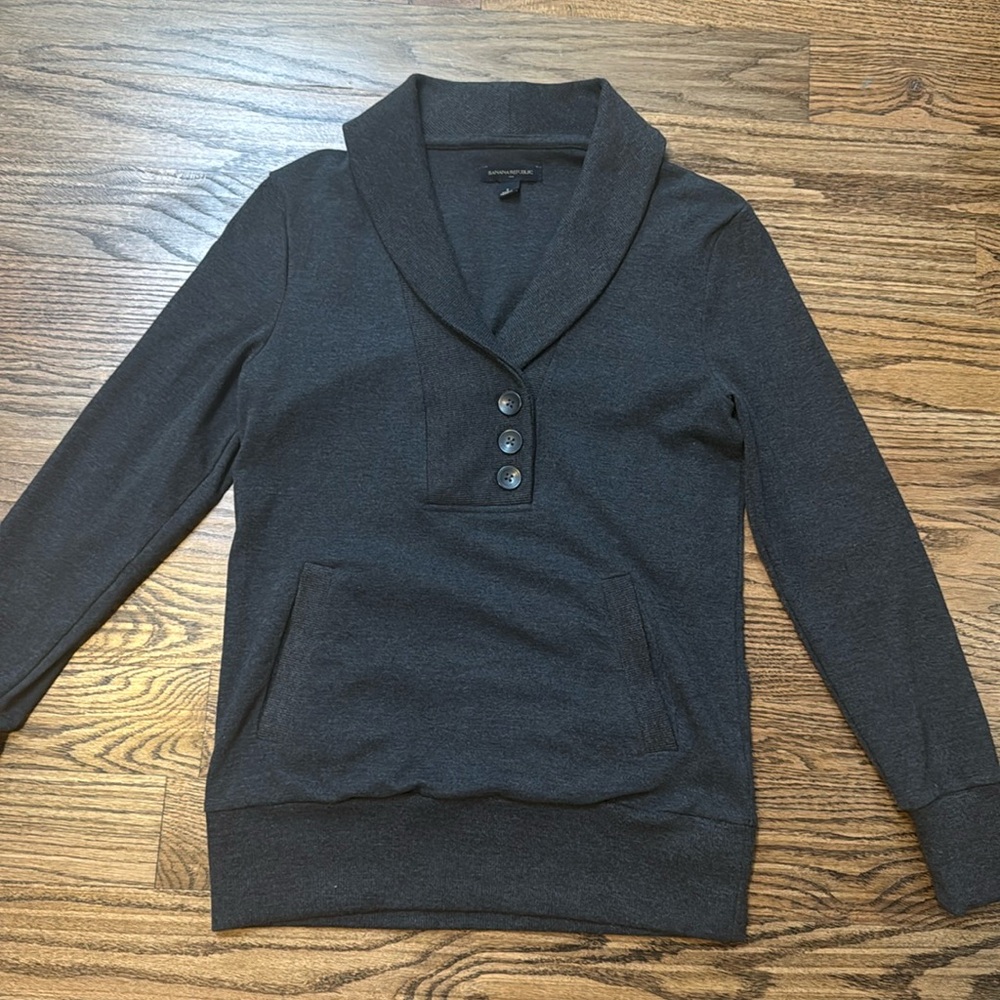 New Banana Republic Women’s sweatshirt size S